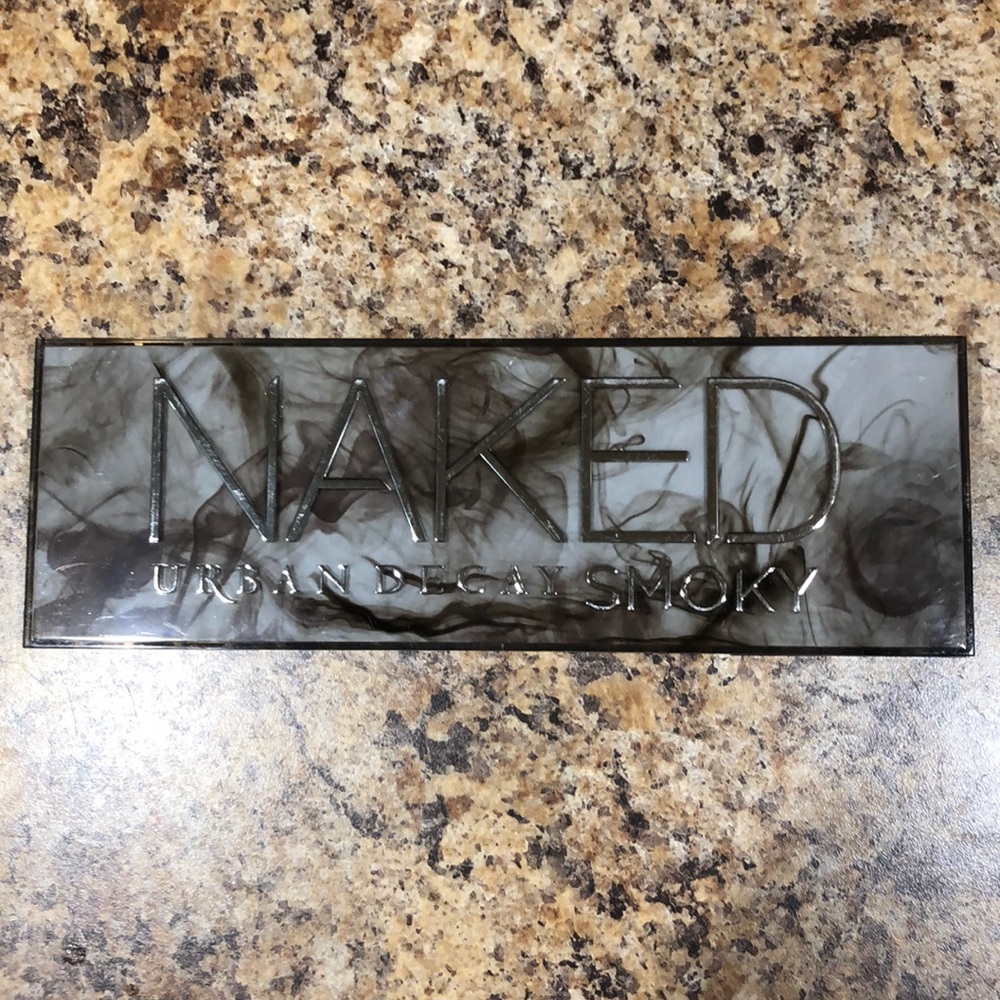 Urban Decay Naked Smoky palette